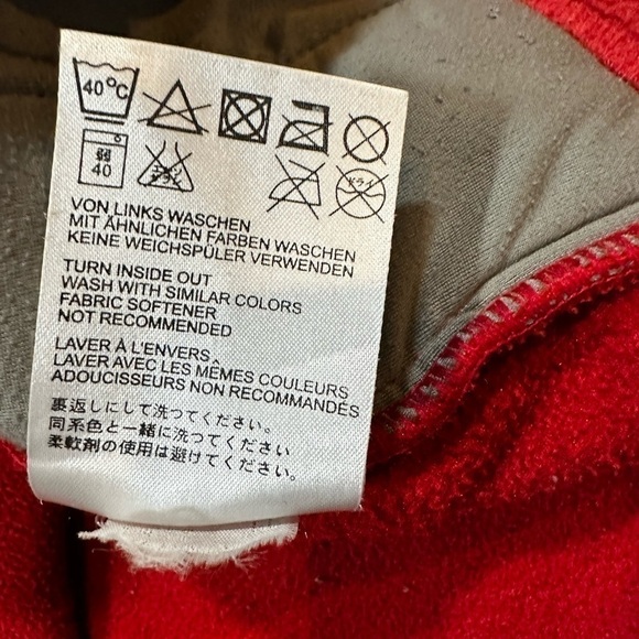 Jack Wolfskin Kid’s Youth Red Full Zip Fleece Jacket Size 11 - 12 years - Picture 6 of 8